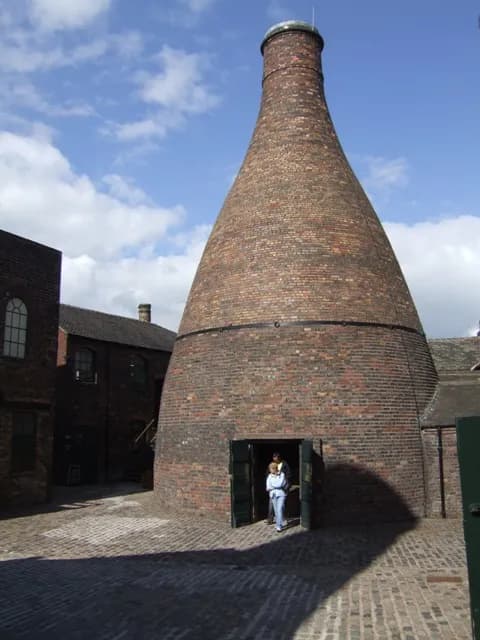 Inside the Last Bottle Ovens: How Gladstone Pottery Museum Keeps Stoke's Ceramic Soul Alive